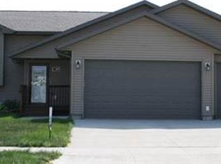 902 S 16th St, Aberdeen, SD 57401