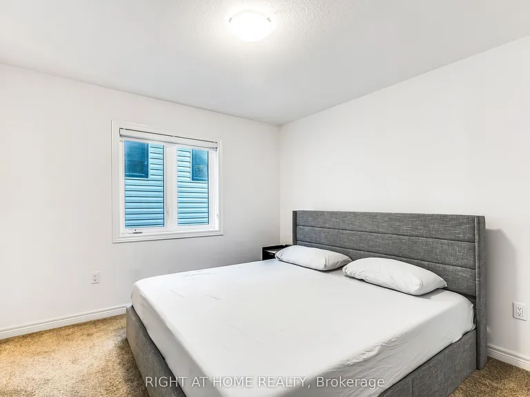 330 Gillespie Dr — Photo 40