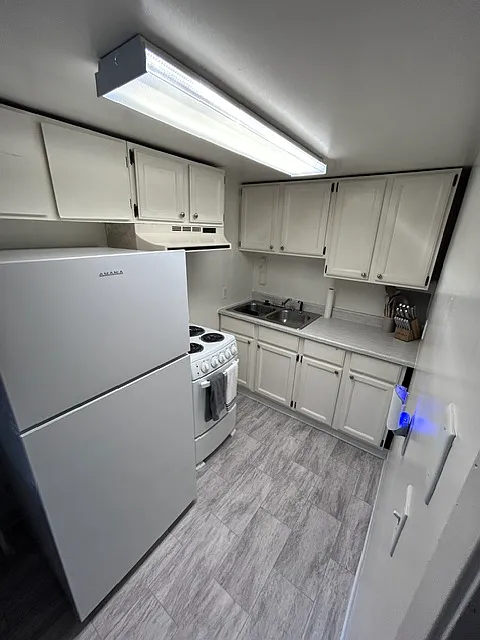 888 Lincoln Street - 1 — Photo 4