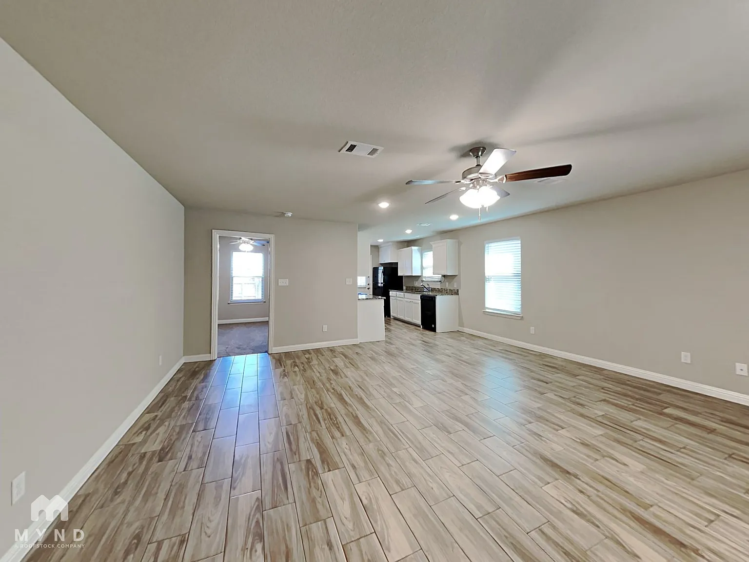3 bed, 2.0 bath, 1560 sqft, $1,799 — Photo 4