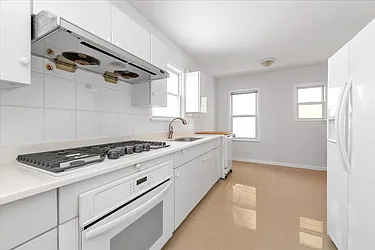 Rented by Benjamin Realty Since 1980