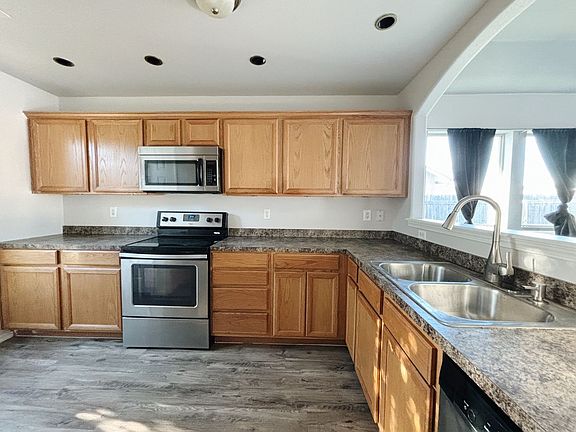 3rd image of 4415 N 35th St