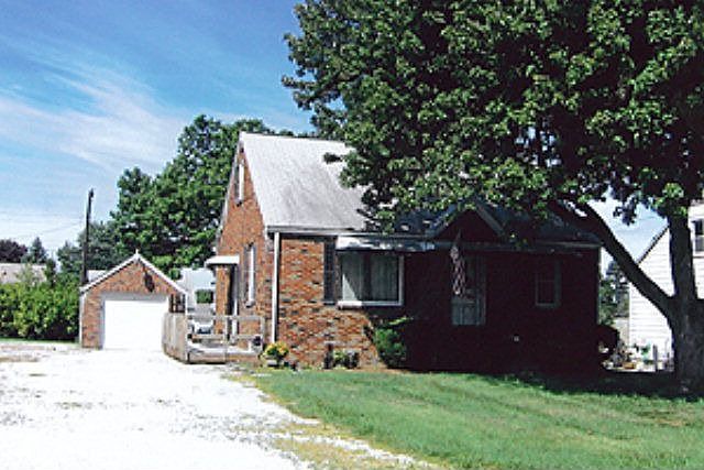1st image of 499 Connor Dr