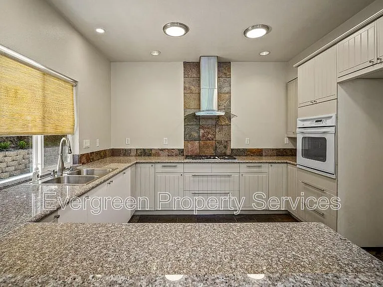 1932 Tecolote Dr — Photo 9
