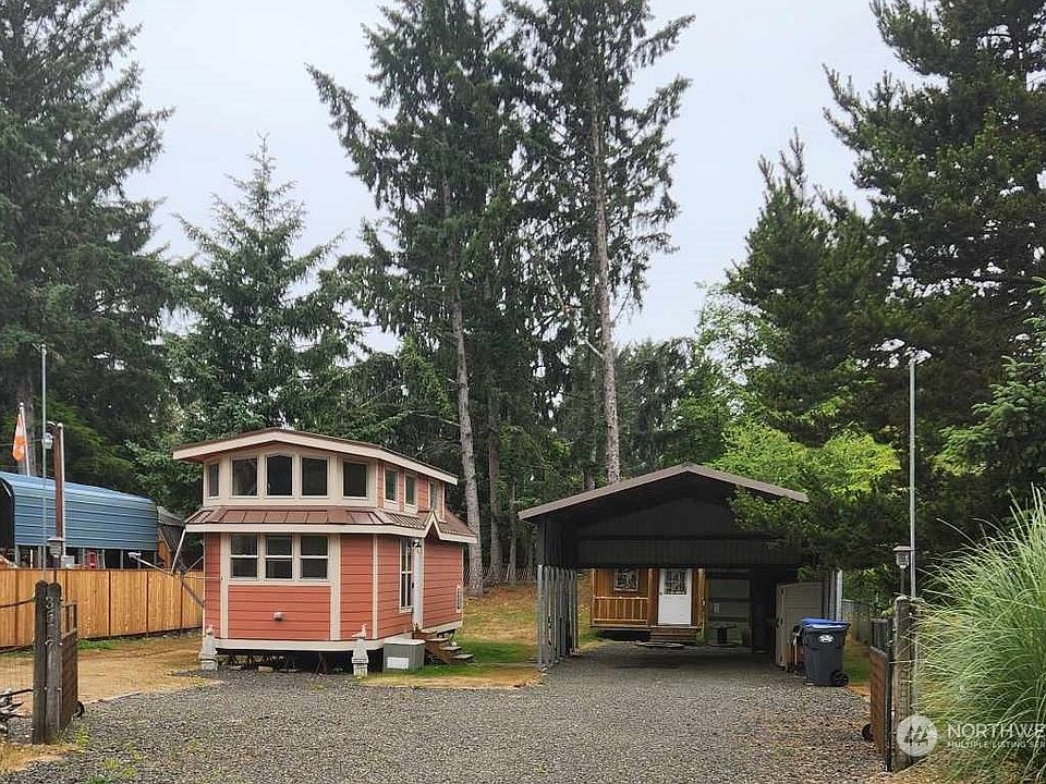1st image of 3517 Seabreeze Avenue