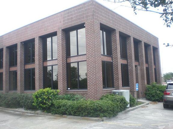 2nd image of 3221 General Degaulle Dr