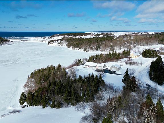 3rd image of 1279 Macgarry Rd