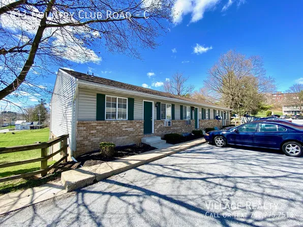 611 Country Club Rd #C, Red Lion, PA 17356