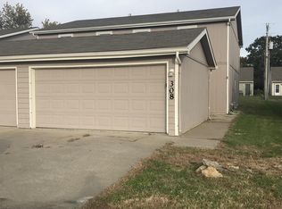 308 Eisenhower Rd, Baldwin city, KS 66006