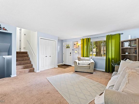5th image of 2730 Boron St NW