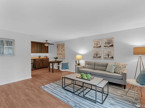 4th image of 11010 NE 68th St APT 617