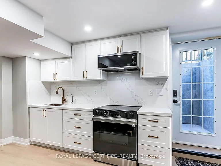 1366 Lobelia Cres #BASEMENT — Photo 4