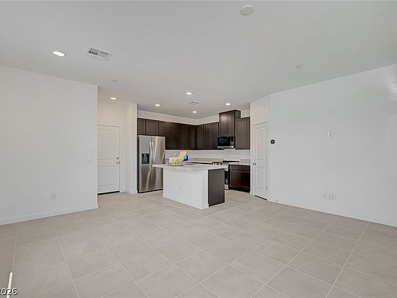 2nd image of 239 Freeport View Pl