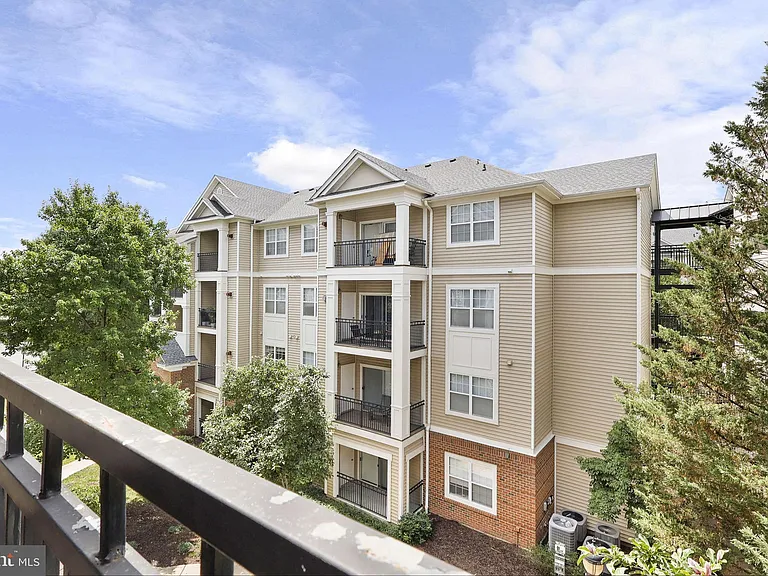12925 Centre Park Cir #301 — Photo 1