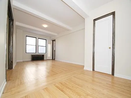 Rented by Buchbinder & Warren | media 5