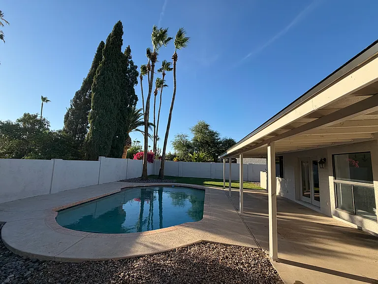 6714 E Paradise Ln — Photo 14