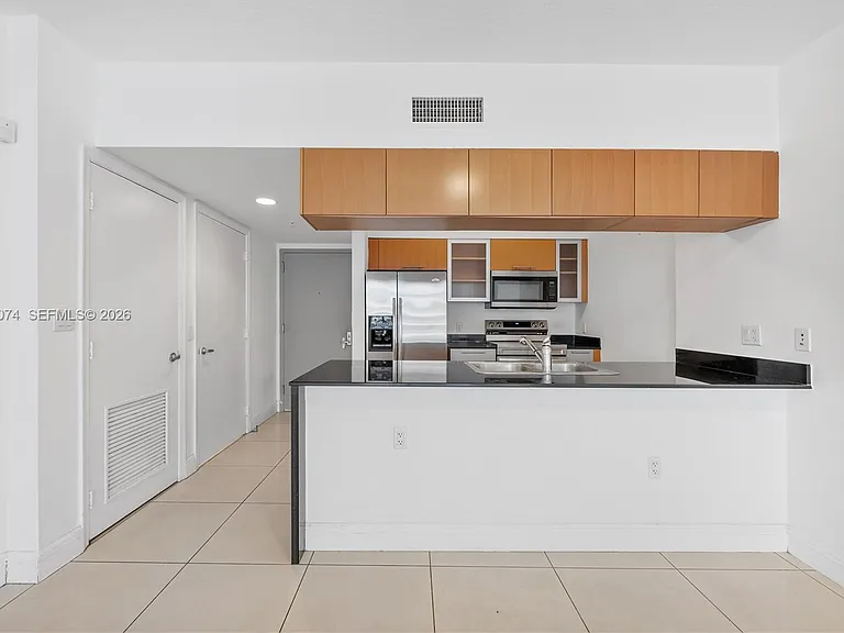 1750 N Bayshore Dr #1504 — Photo 5