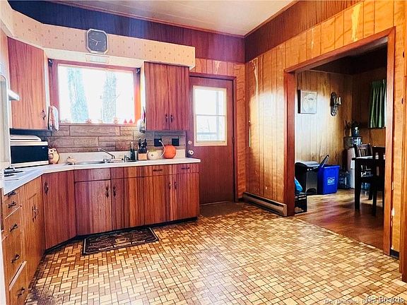 5th image of 5 Greenbelt Ln
