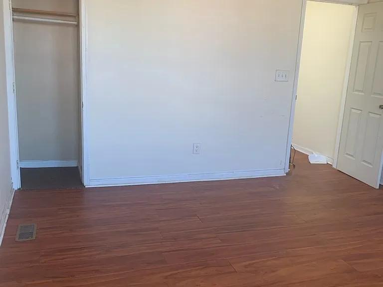 2203 Barclay St #1 — Photo 2