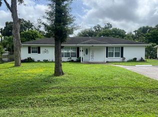 4932 8th St, Zephyrhills, FL 33542