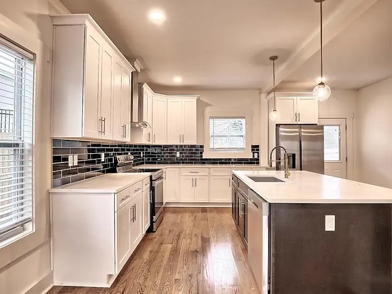 825 Beryl St SW — Photo 6