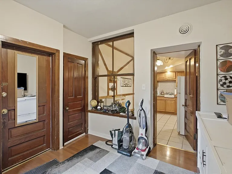 1128 W Diversey Pkwy #1-F — Photo 7