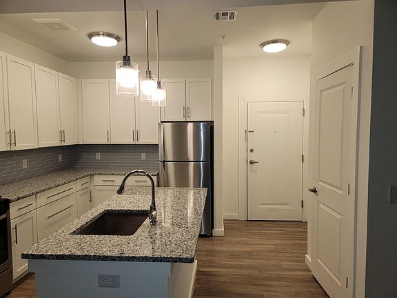3rd image of 61 Virginia Ave #401