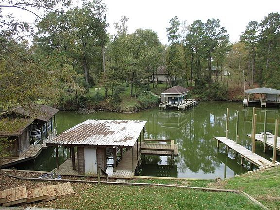 5th image of 196 W Village Cove Loop