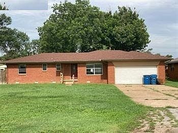 1st image of 820 N Meta St