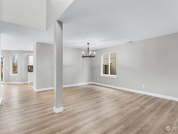 5th image of 20304 11TH Avenue Ct E