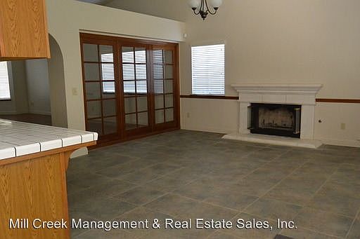 4th image of 5831 W Tempe Ave