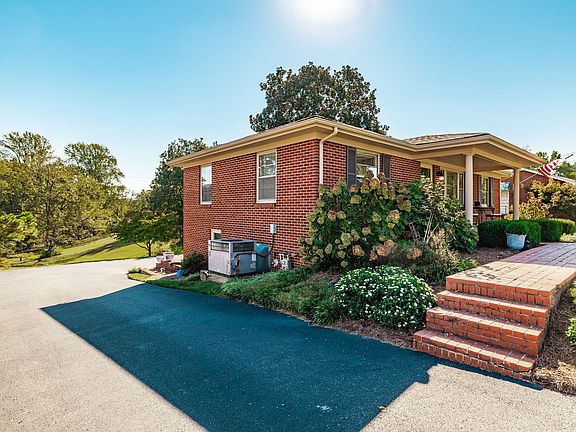 5th image of 4052 S Sequoia Dr