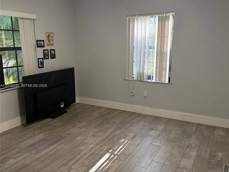 1140 Wren Ave — Photo 11