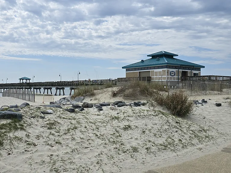 Buckroe Fishing Peir