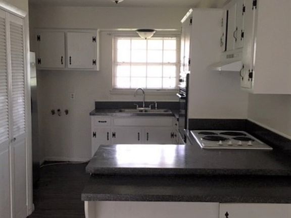 5th image of 4511 NW Santa Fe Ave