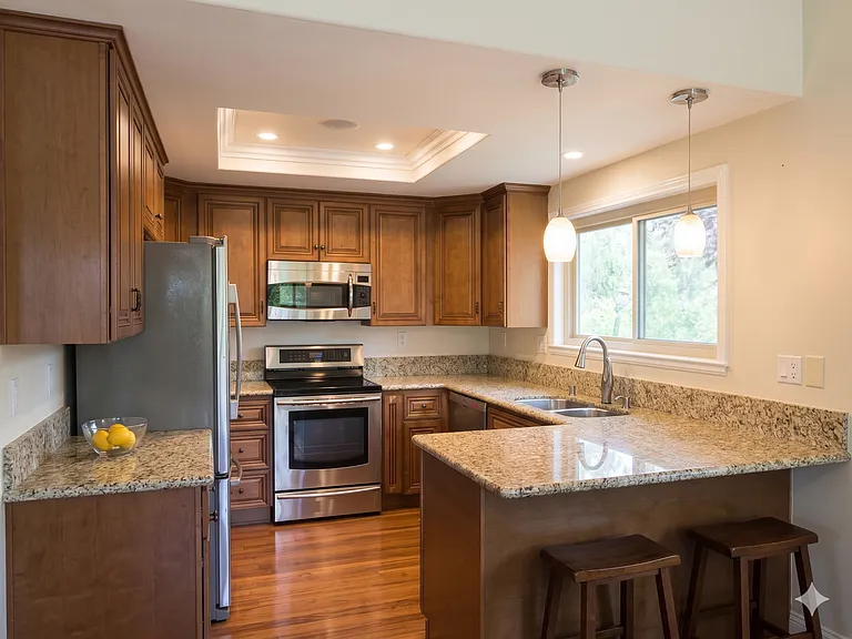 649 Calle Aragon — Photo 1