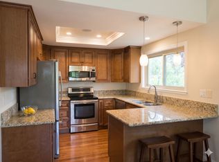 649 Calle Aragon, Oak Park, CA 91377