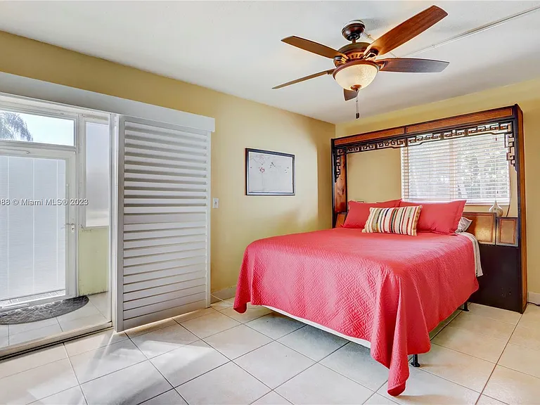 694 Brittany Park #O — Photo 12