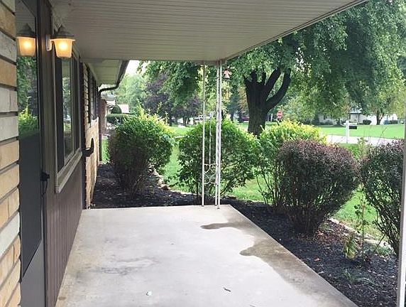 3rd image of 7228 Forest Park Dr
