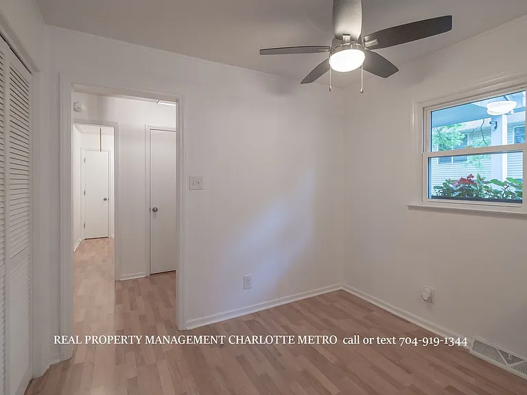 1059 Woodlake Ln — Photo 27