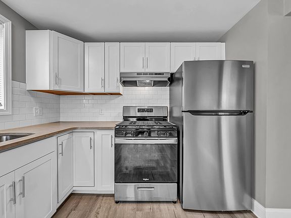 3rd image of 9 Floreis Ct Unit 1