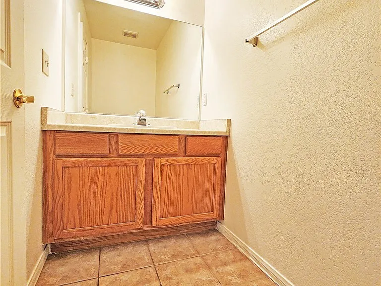 1080 S Karen Ct #3 — Photo 6