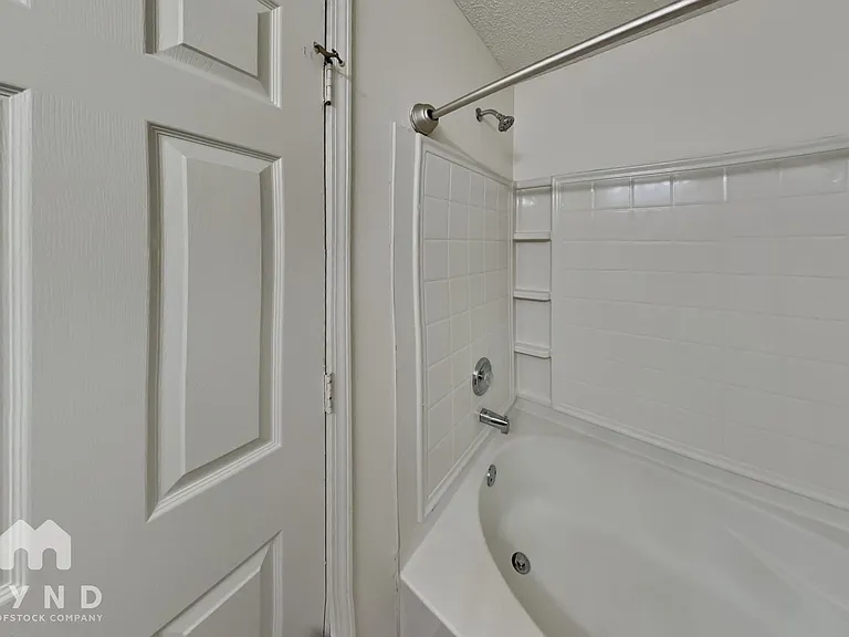 6332 Hickory Lane Cir — Photo 12
