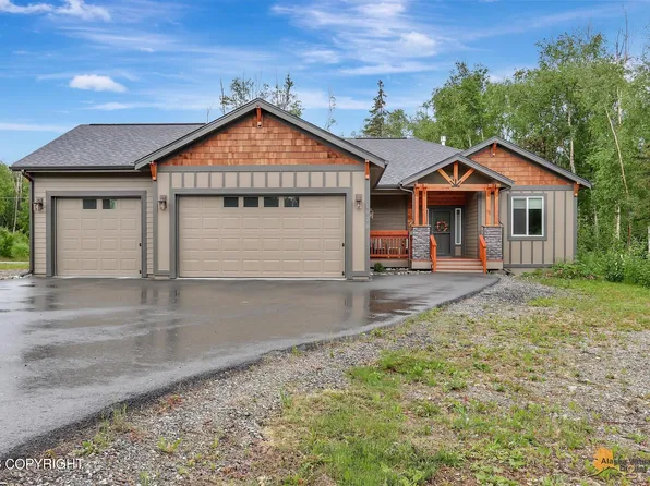 1928 S Berlin Rose St, Wasilla, AK 99623