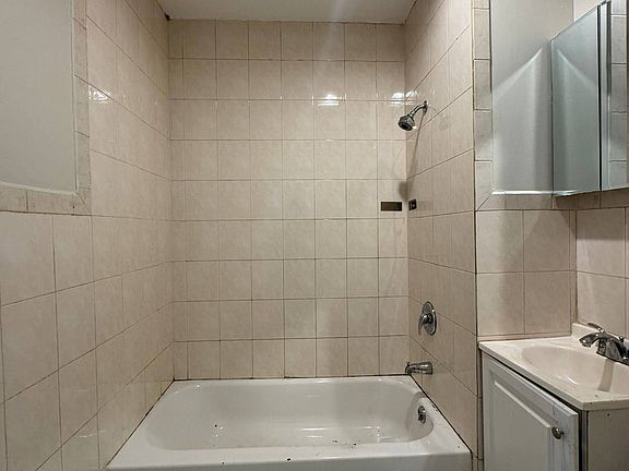 5th image of 426 S 17th St Floor 3