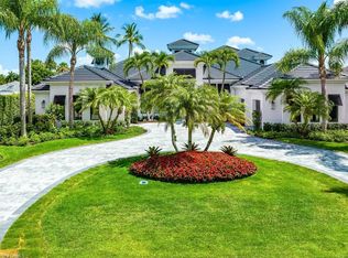 695 Wedge Dr, Naples, FL 34103