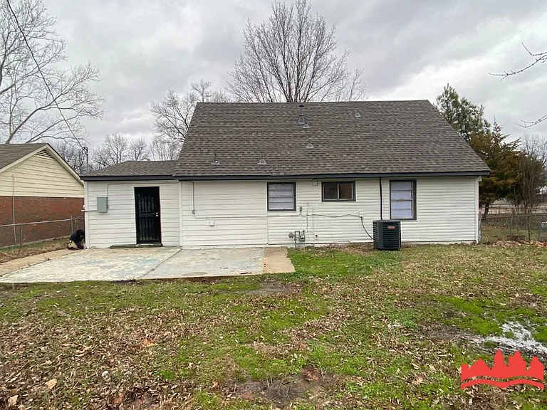 1703 Scottwood St — Photo 4
