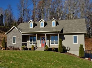 150 Sunset Hts, Canton, NC 28716