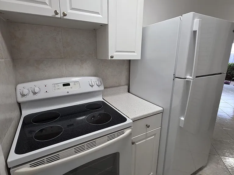 1329 NE 17 Ave Ft. Lauderdale, FL 33304 — Photo 4