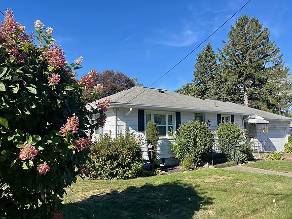 3rd image of 2936 Rudolph Ave